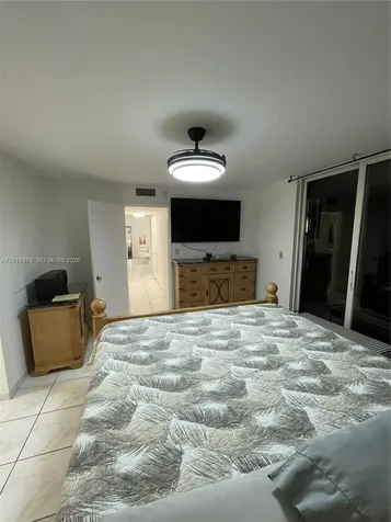 1621 Collins Avenue Miami Beach FL 33139