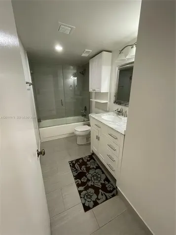 1621 Collins Avenue Miami Beach FL 33139