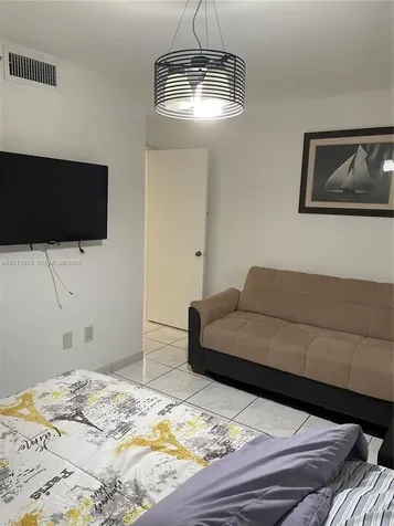 1621 Collins Avenue Miami Beach FL 33139