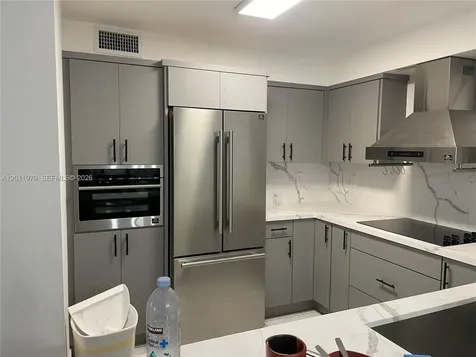 1621 Collins Avenue Miami Beach FL 33139