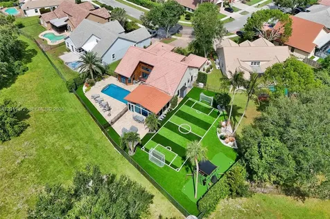 3222 Beechberry Circle Davie FL 33328