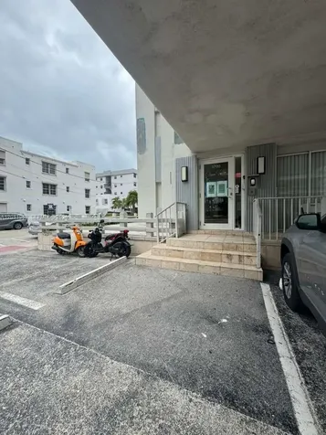3700 Collins Avenue Miami Beach FL 33140