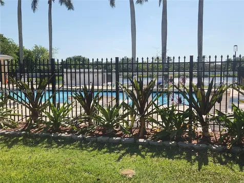 4250 SW 72nd Terrace Davie FL 33314