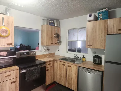 4250 SW 72nd Terrace Davie FL 33314