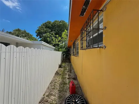 950 NW 109th Street Miami FL 33168