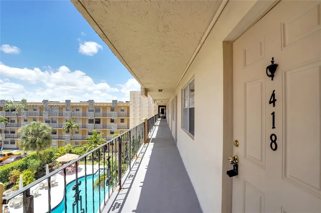 2145 Pierce Street Hollywood FL 33020