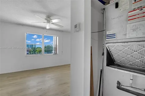 2145 Pierce Street Hollywood FL 33020