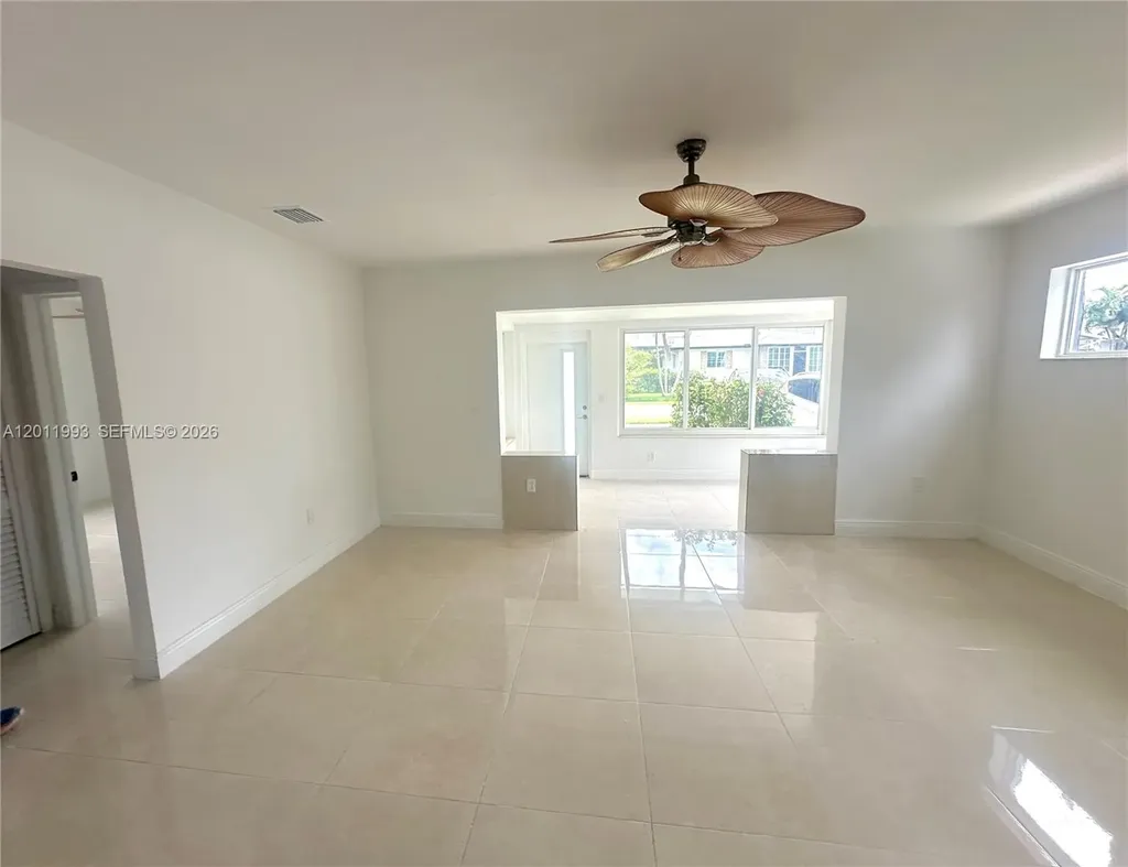 115 SE 2nd Street Dania Beach FL 33004