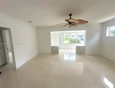 115 SE 2nd Street Dania Beach FL 33004