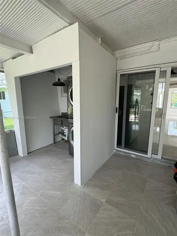 115 SE 2nd Street Dania Beach FL 33004