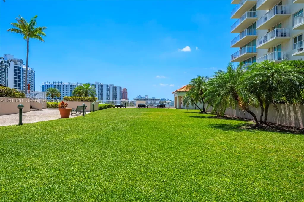 3020 NE 32nd Avenue Fort Lauderdale FL 33308