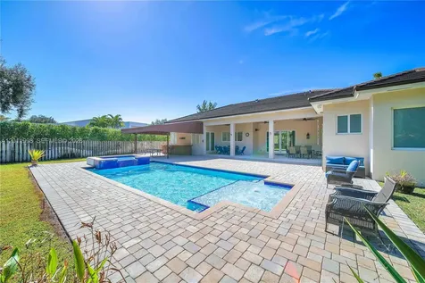 10703 SW 84th Avenue Miami FL 33156