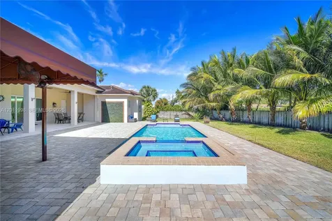 10703 SW 84th Avenue Miami FL 33156