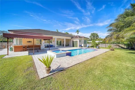 10703 SW 84th Avenue Miami FL 33156