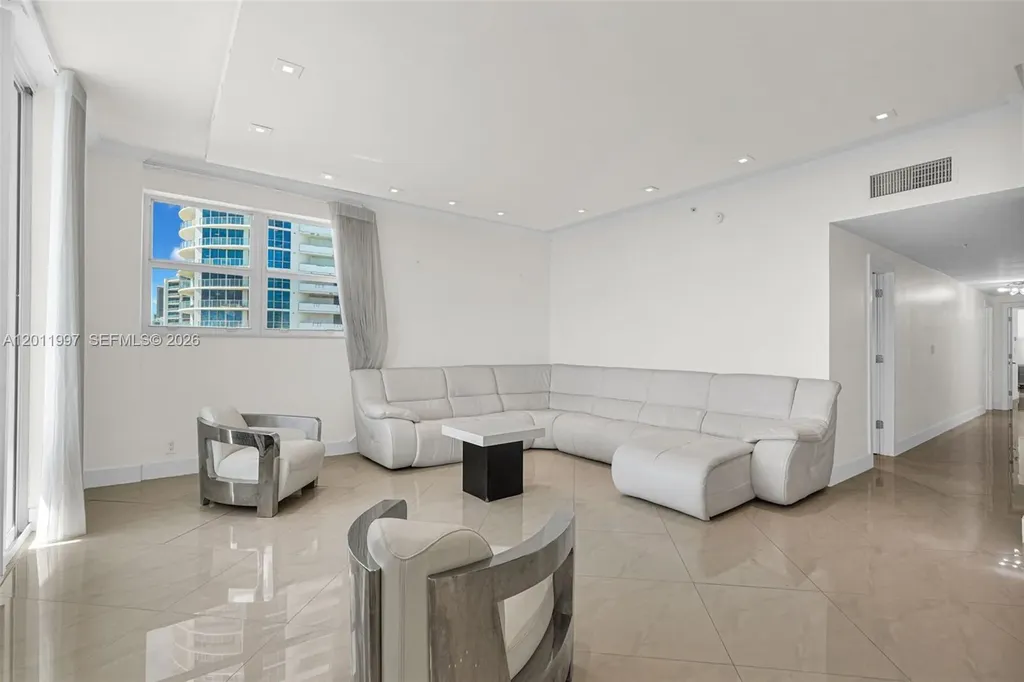 3001 S Ocean Drive Hollywood FL 33019