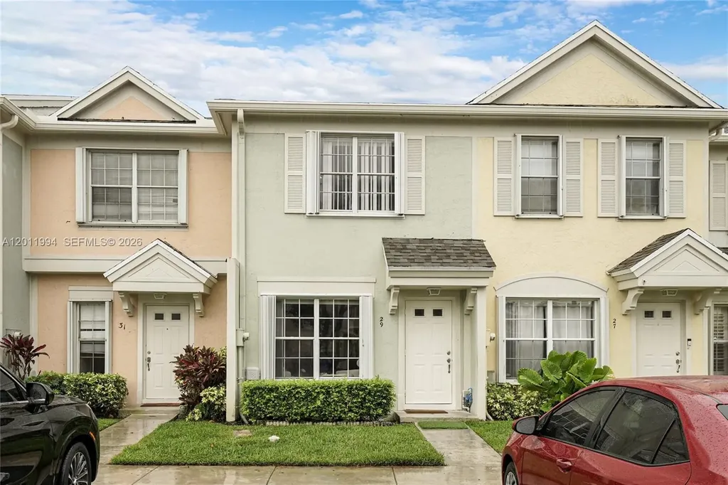 29 Simonton Circle Weston FL 33326