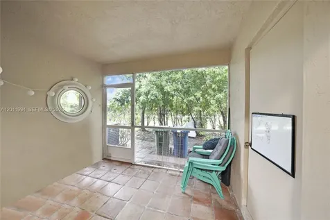 29 Simonton Circle Weston FL 33326