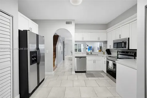 29 Simonton Circle Weston FL 33326