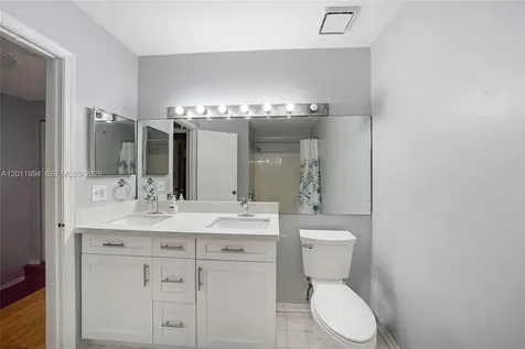 29 Simonton Circle Weston FL 33326
