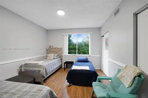 29 Simonton Circle Weston FL 33326