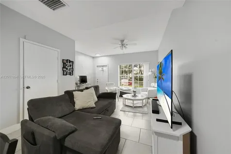 29 Simonton Circle Weston FL 33326