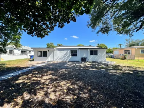 2370 NW 96th Street Miami FL 33147