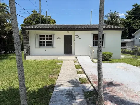 155 Nahkoda Drive Miami Springs FL 33166