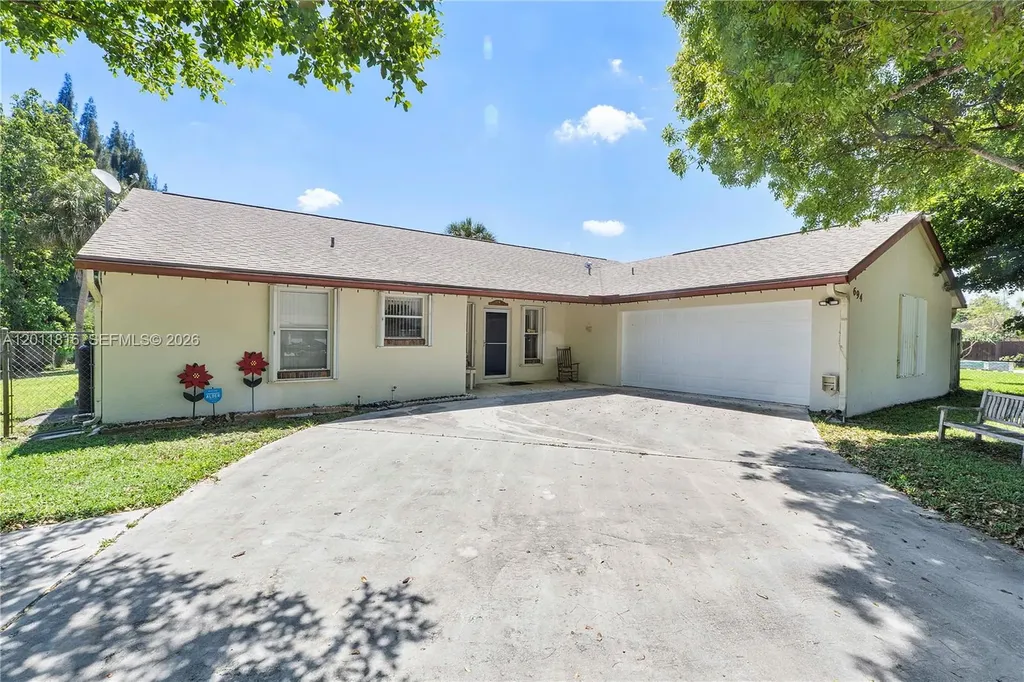 694 Dixie Lane West Palm Beach FL 33415