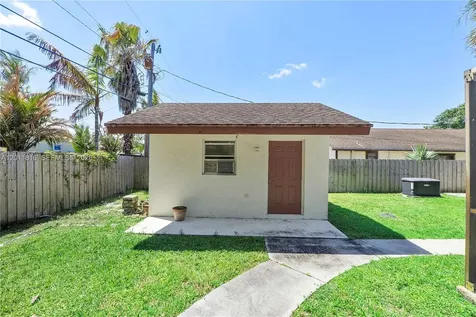 694 Dixie Lane West Palm Beach FL 33415