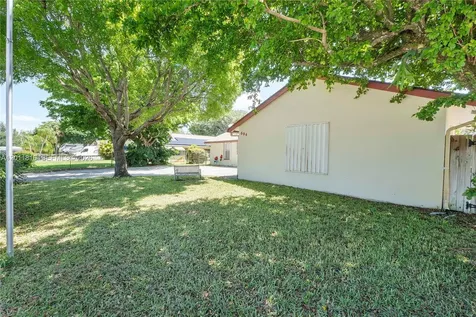694 Dixie Lane West Palm Beach FL 33415