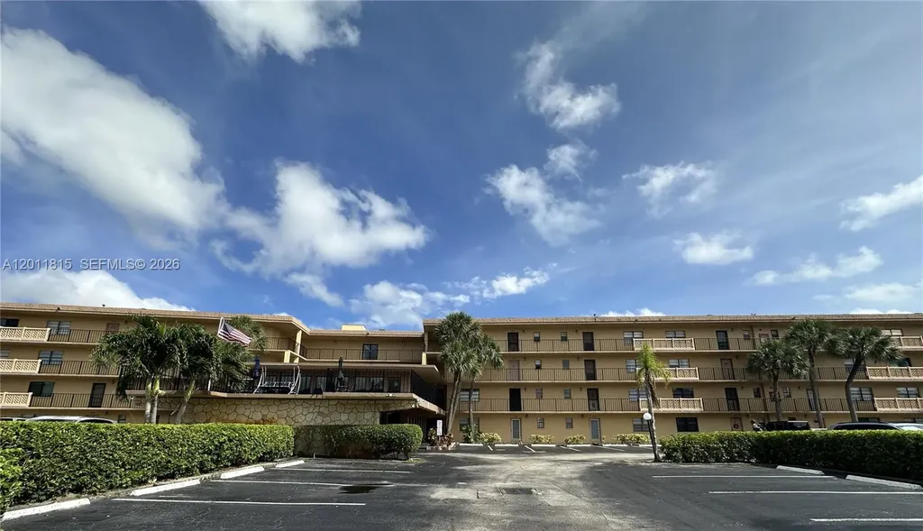 9370 SW 8th Street Boca Raton FL 33428