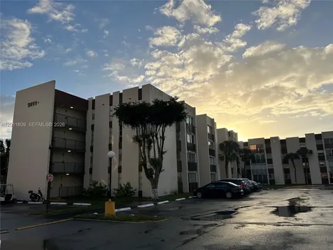 9411 SW 4th Street Miami FL 33174