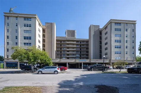 1811 Jefferson Street Hollywood FL 33020