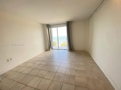 150 SE 25th Road Miami FL 33129