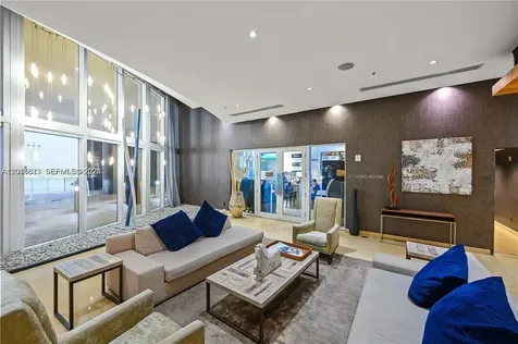 60 SW 13th Street Miami FL 33130