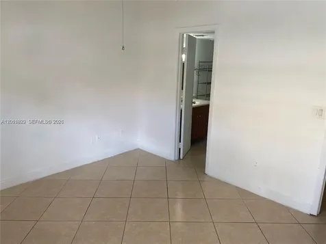 18330 NW 68th Avenue Hialeah FL 33015