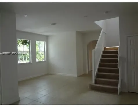 10012 NW 7th Street Miami FL 33172