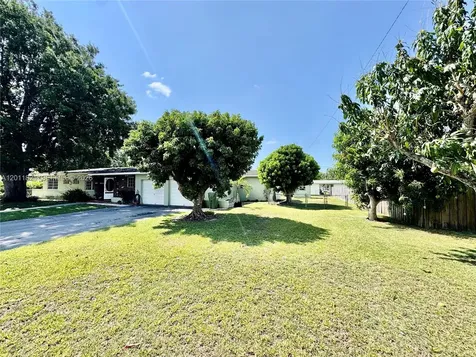 434 NW 20th Street Homestead FL 33030