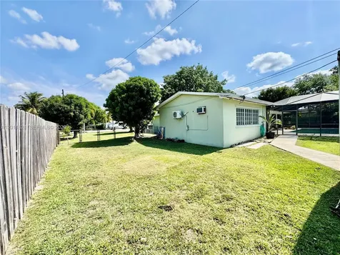 434 NW 20th Street Homestead FL 33030