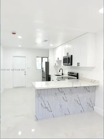 Hallandale Beach FL 33009