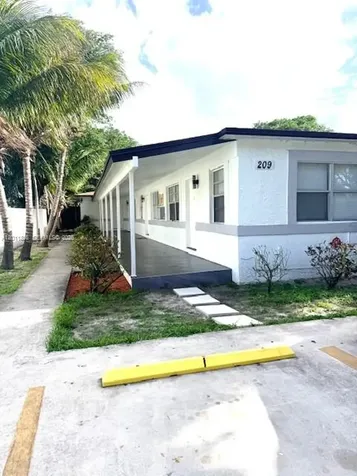 Hallandale Beach FL 33009