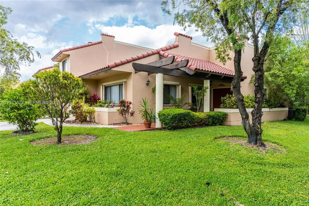 3761 Alcantara Avenue Doral FL 33178