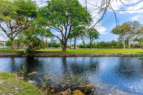 3761 Alcantara Avenue Doral FL 33178