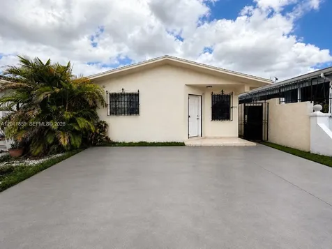 4401 W 10th Court Hialeah FL 33012
