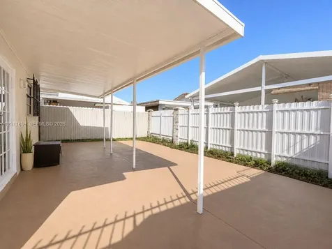 4401 W 10th Court Hialeah FL 33012