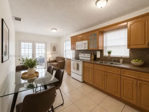 4401 W 10th Court Hialeah FL 33012