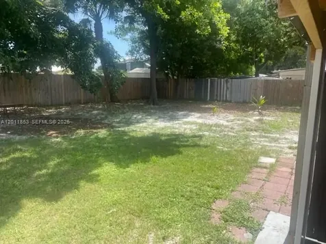 1041 NE 35th Street Oakland Park FL 33334