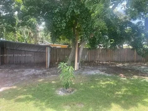 1041 NE 35th Street Oakland Park FL 33334