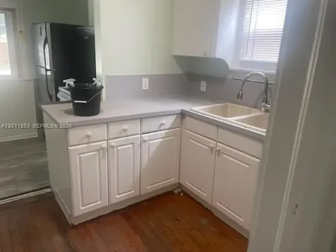 1041 NE 35th Street Oakland Park FL 33334