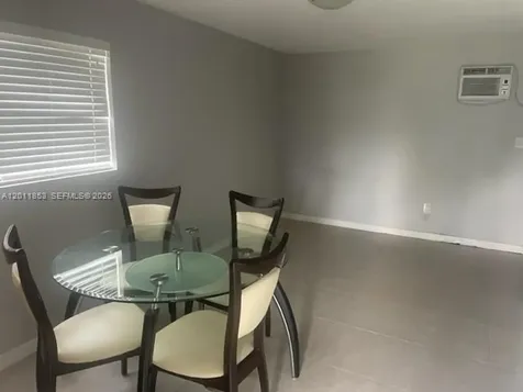 1041 NE 35th Street Oakland Park FL 33334